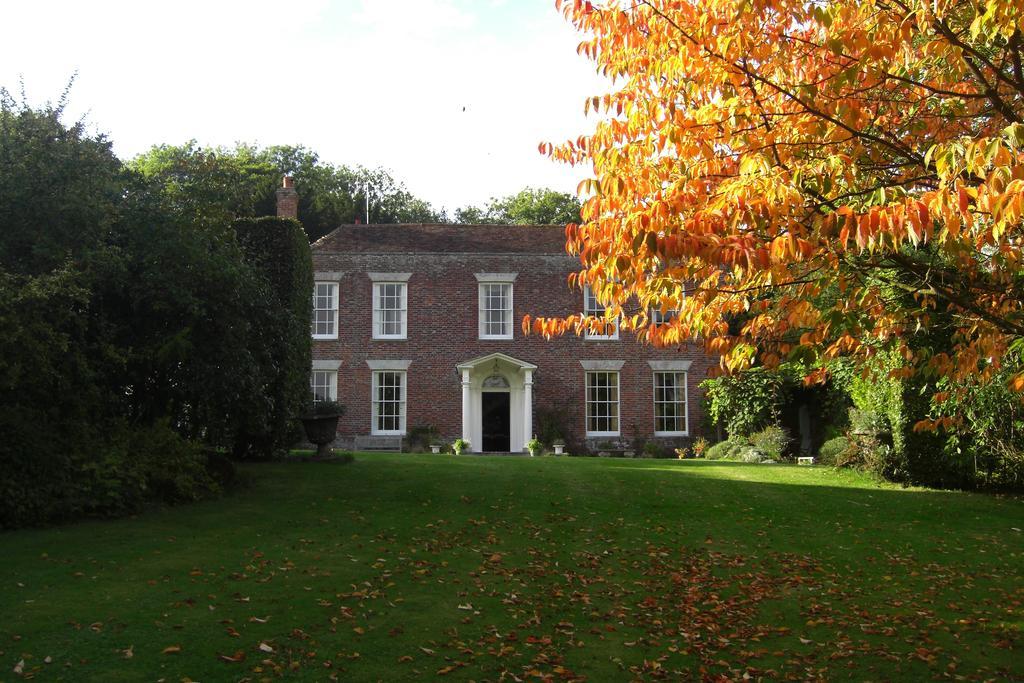 Stowting Hill House Bed & Breakfast Ashford  Exterior photo